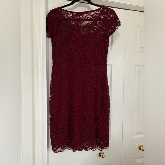 Ci Sono Burgundy Lace dress cap sleeve medium - Picture 3 of 3